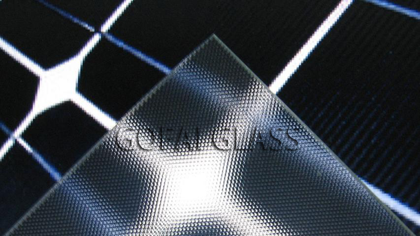 Solar patterned glass